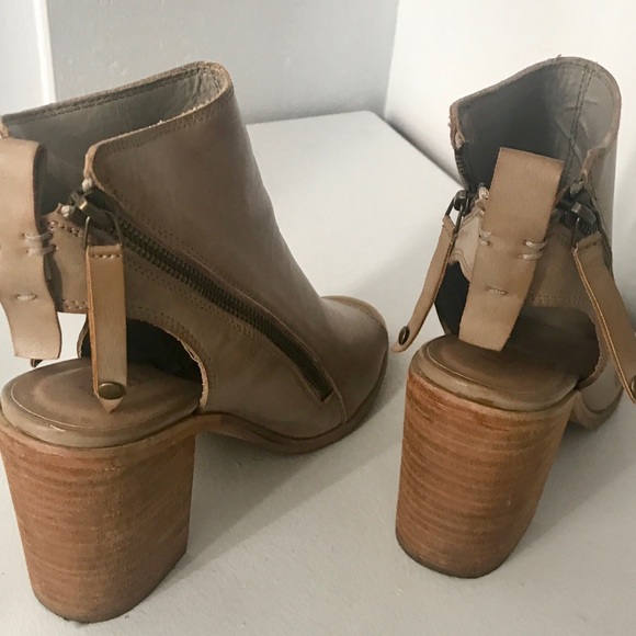 Taupe Leather Double Zipper Open Toe Heels - Picture 4 of 8